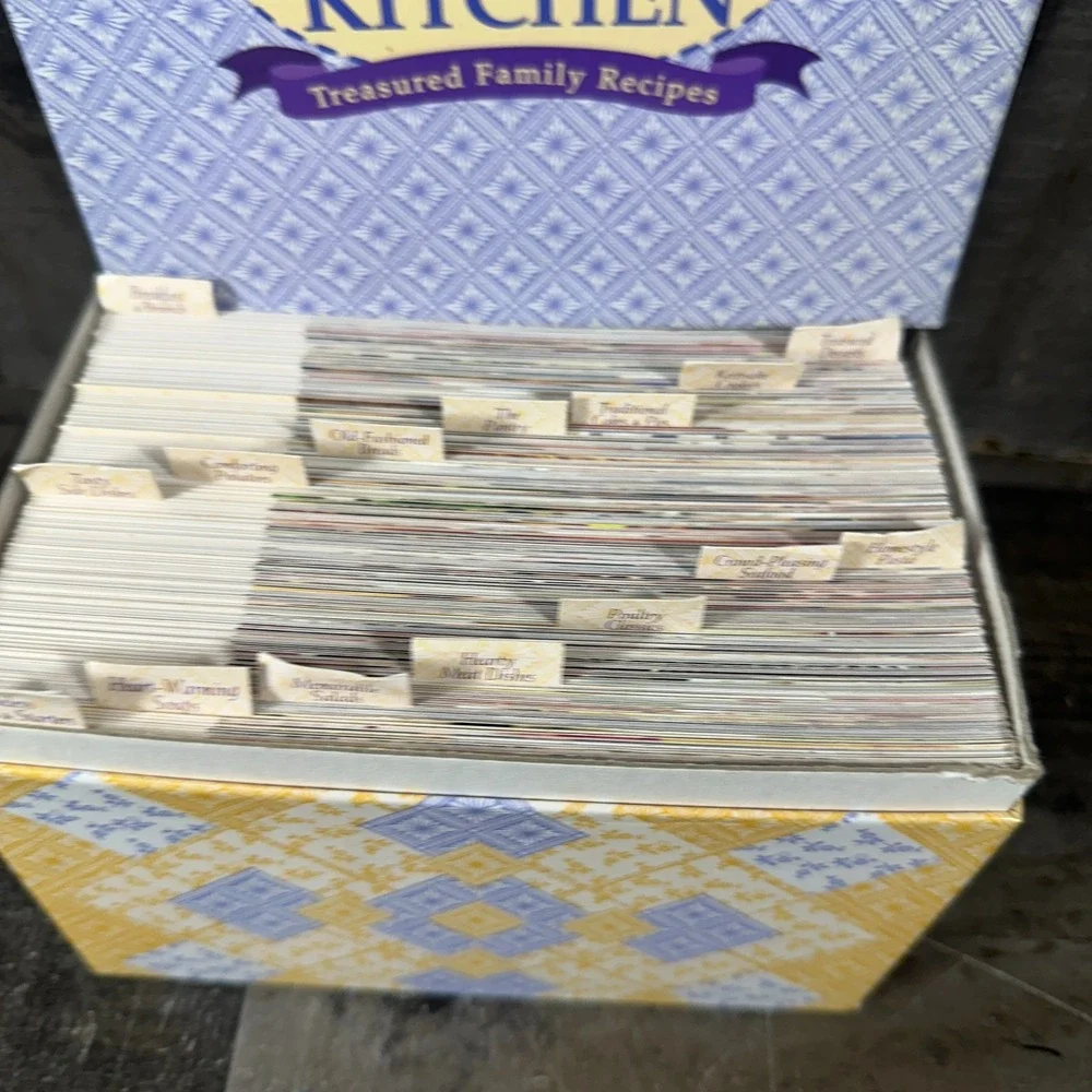 Grandma's Kitchen Treasured Family Recipes Boxed Recipe Card Set, Paper Original